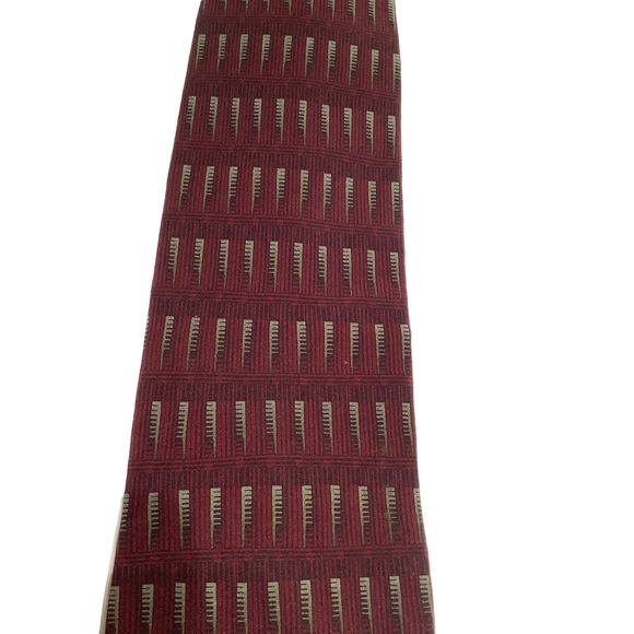 Bill Blass Black Label Silk Tie Geometric Pattern nMade in Costa Rica, 100% Silk - Picture 2 of 5